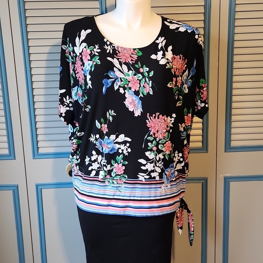 Rafaella Floral Print Top with Side Tie - Picture 2 of 11